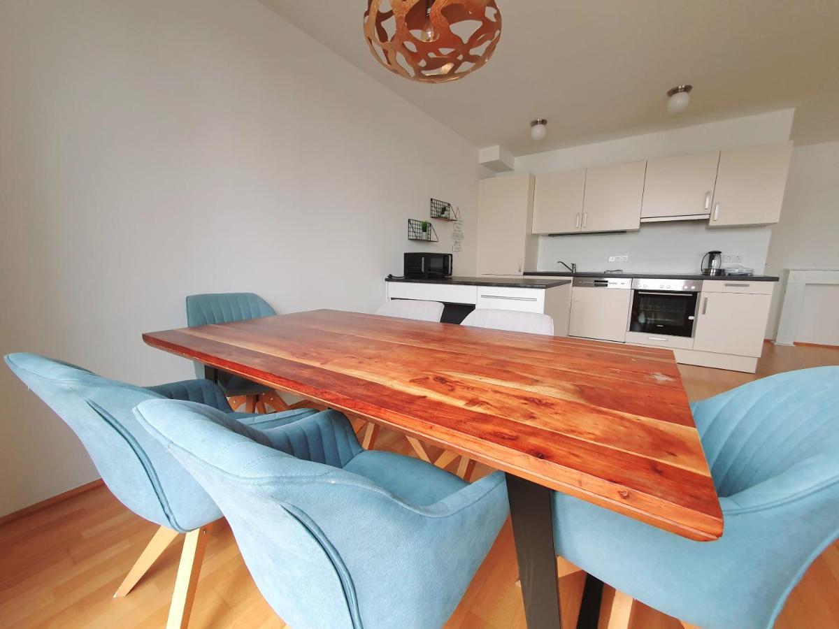 Near Lake Two Bedroom Duplex Apartment Вена Экстерьер фото