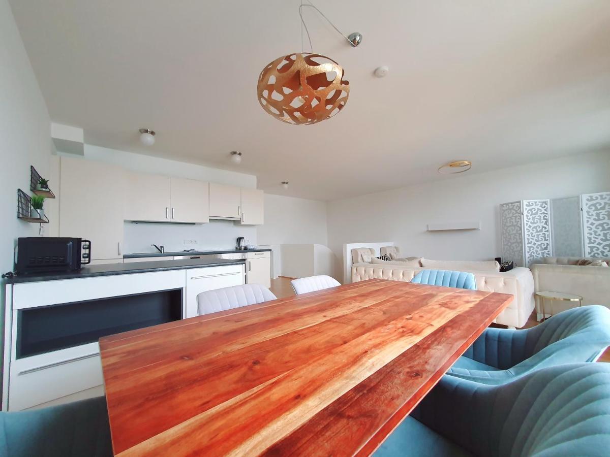 Near Lake Two Bedroom Duplex Apartment Вена Экстерьер фото