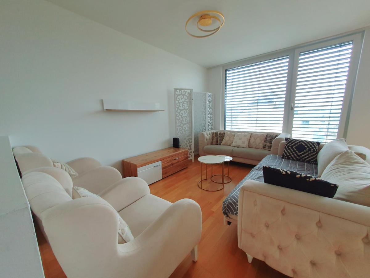 Near Lake Two Bedroom Duplex Apartment Вена Экстерьер фото