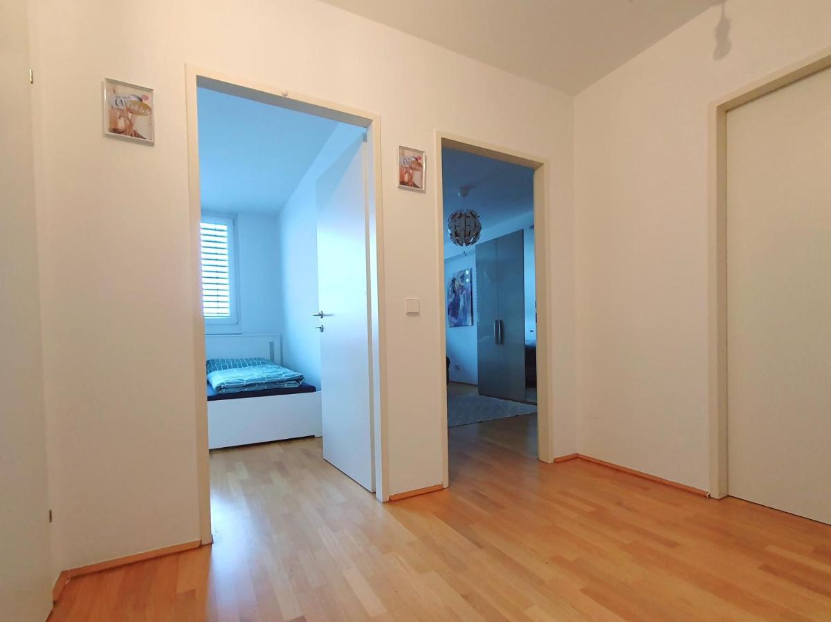 Near Lake Two Bedroom Duplex Apartment Вена Экстерьер фото