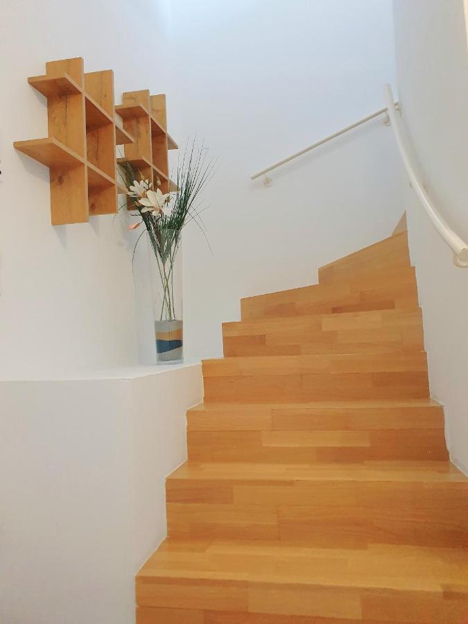 Near Lake Two Bedroom Duplex Apartment Вена Экстерьер фото