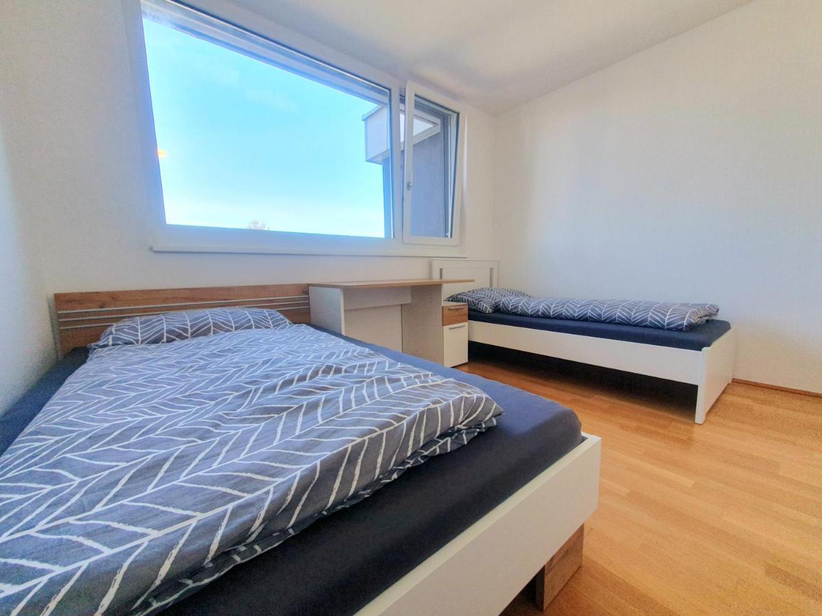 Near Lake Two Bedroom Duplex Apartment Вена Экстерьер фото